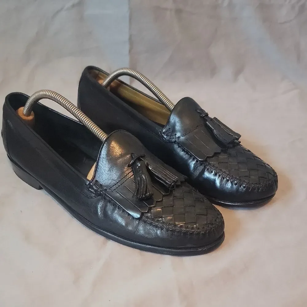 Cole Haan Black Leather Loafers Sleek Slip-On Design